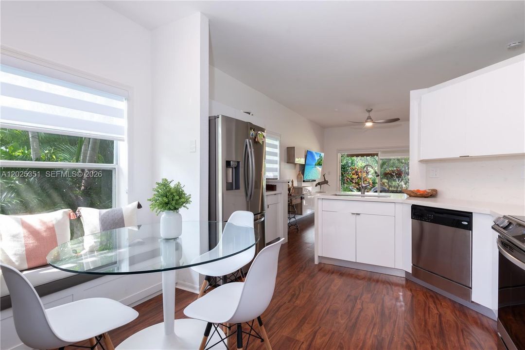 For Rent: $3,600 (2 beds, 1 baths, 1495 Square Feet)