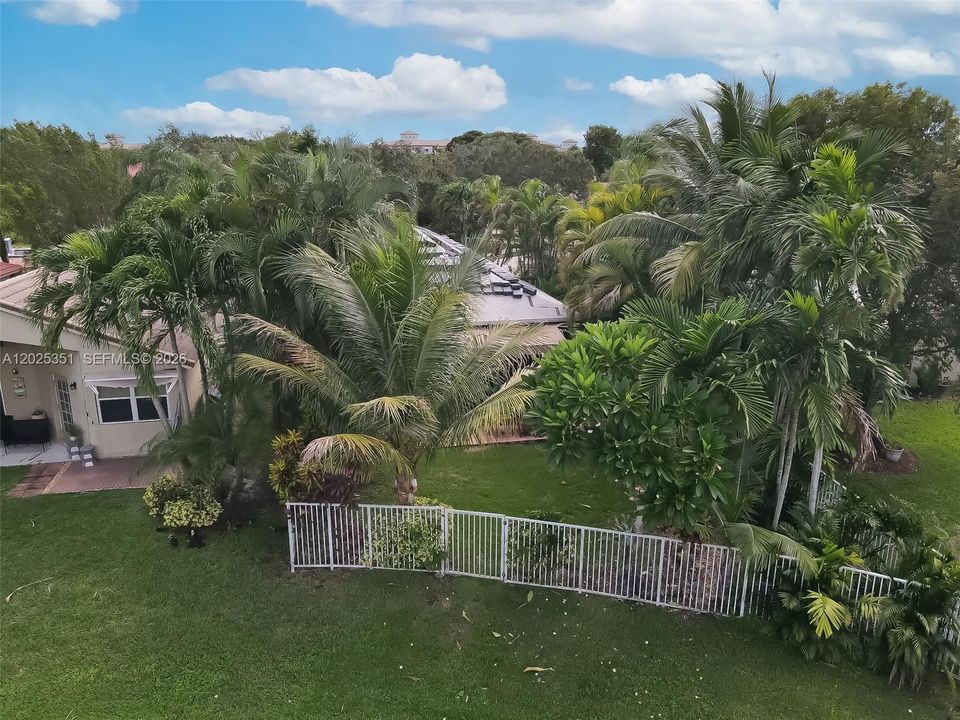 For Rent: $3,600 (2 beds, 1 baths, 1495 Square Feet)