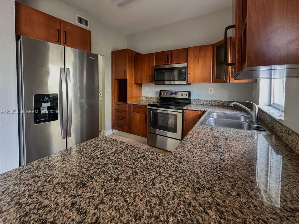 En Renta: $2,599 (2 camas, 2 baños, 1150 Pies cuadrados)