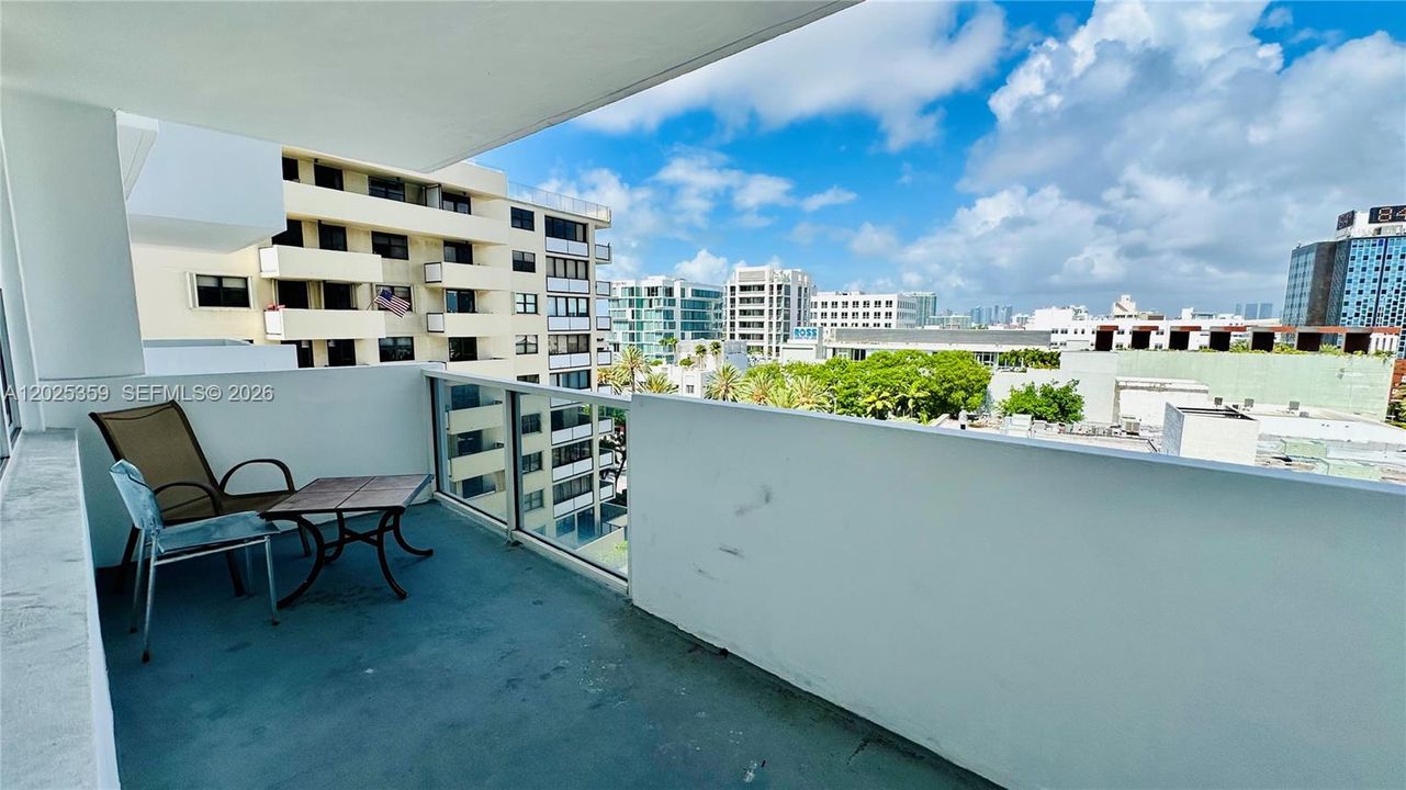 For Sale: $365,000 (0 beds, 1 baths, 525 Square Feet)