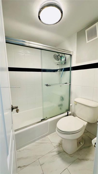 For Sale: $365,000 (0 beds, 1 baths, 525 Square Feet)