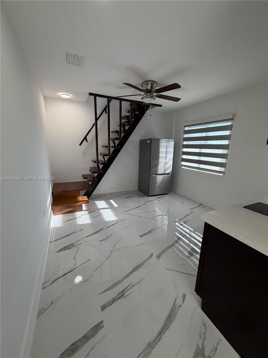 For Rent: $1,500 (1 beds, 1 baths, 1622 Square Feet)