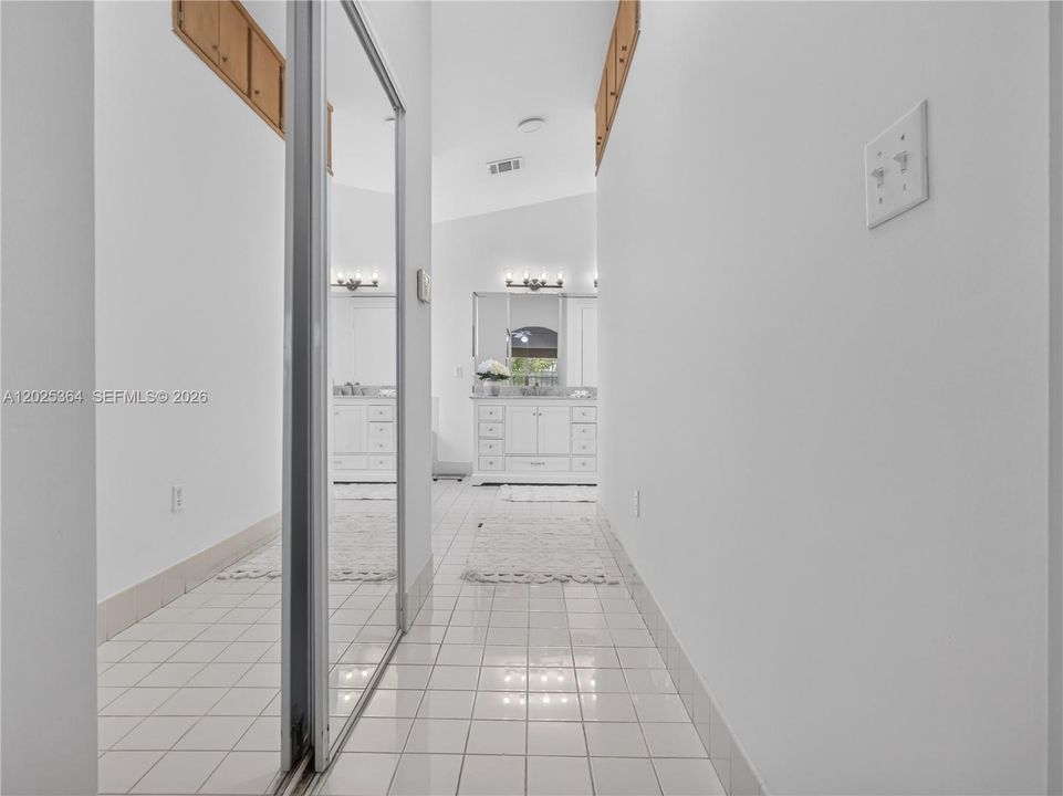 En Venta: $629,900 (3 camas, 2 baños, 1637 Pies cuadrados)