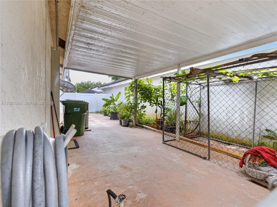 En Venta: $629,900 (3 camas, 2 baños, 1637 Pies cuadrados)