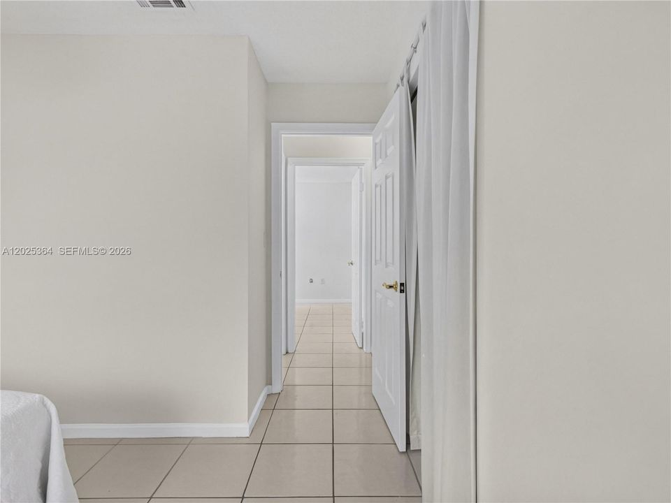 En Venta: $629,900 (3 camas, 2 baños, 1637 Pies cuadrados)