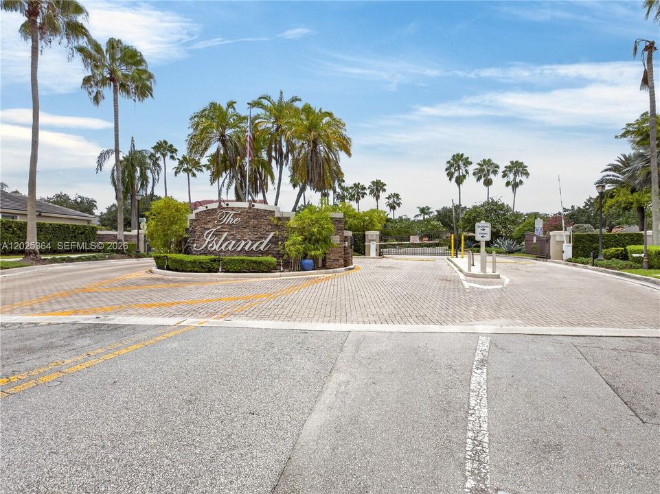 En Venta: $629,900 (3 camas, 2 baños, 1637 Pies cuadrados)