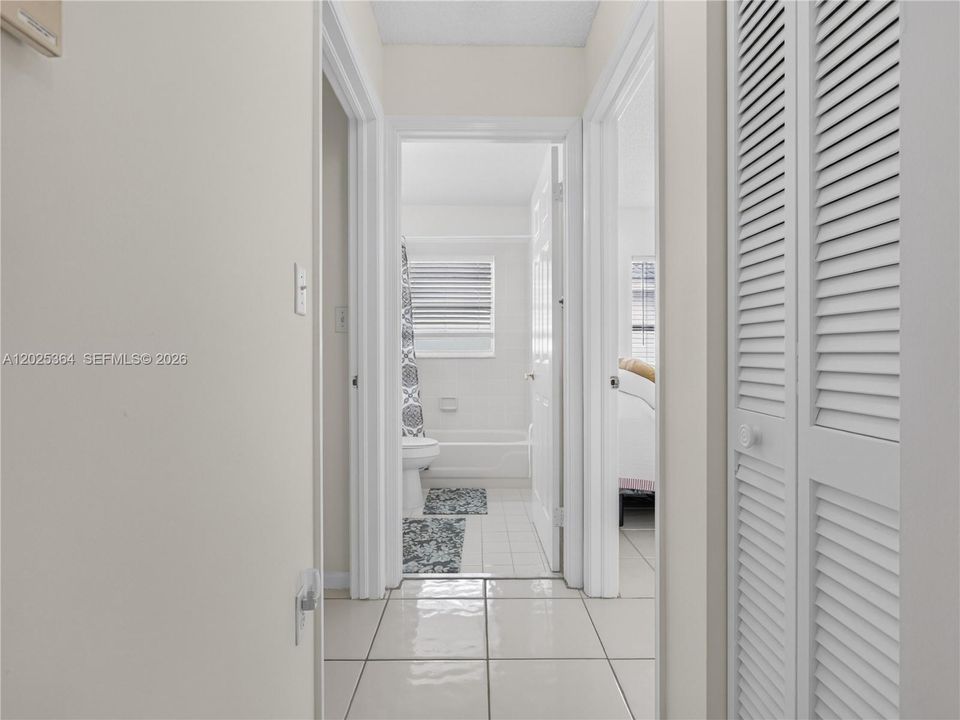 En Venta: $629,900 (3 camas, 2 baños, 1637 Pies cuadrados)