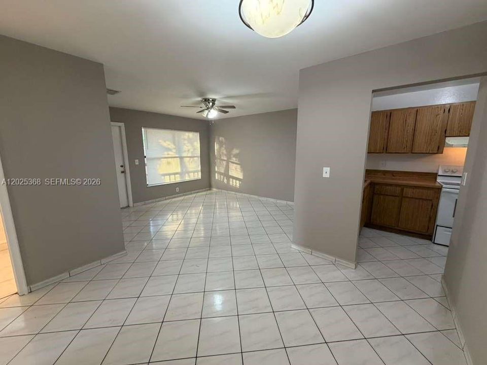 En Renta: $1,950 (2 camas, 2 baños, 747 Pies cuadrados)
