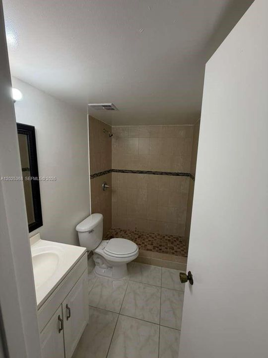 En Renta: $1,950 (2 camas, 2 baños, 747 Pies cuadrados)