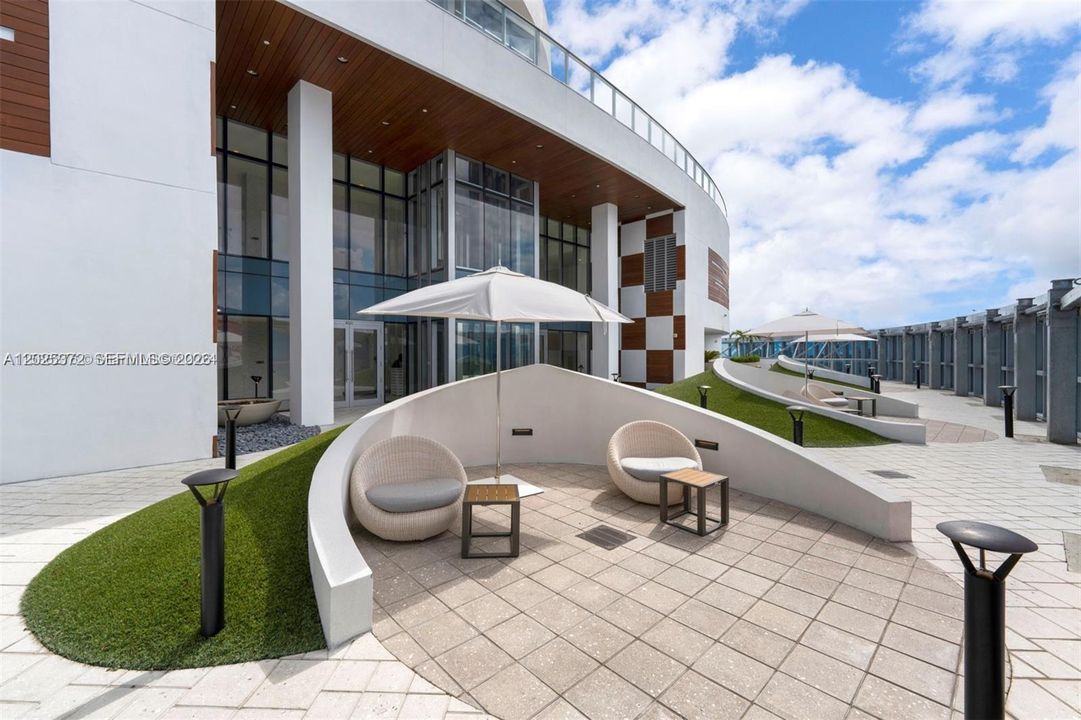 На продажу: $1,300,000 (2 спален, 3 ванн, 1559 Квадратных фут)