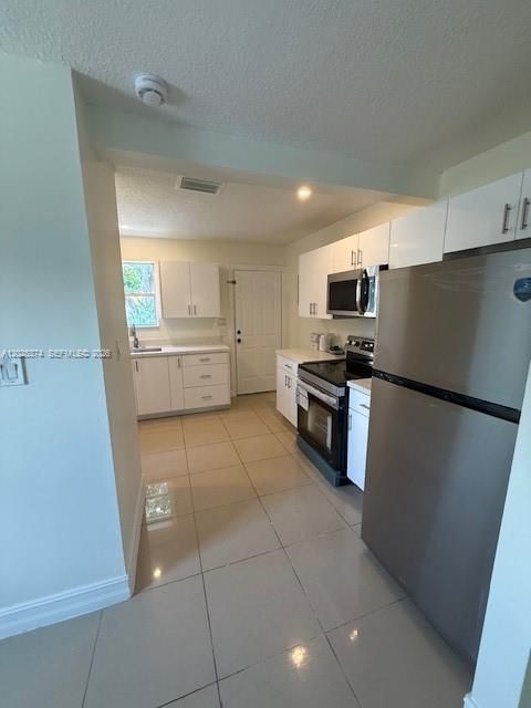 En Venta: $449,000 (3 camas, 2 baños, 1232 Pies cuadrados)