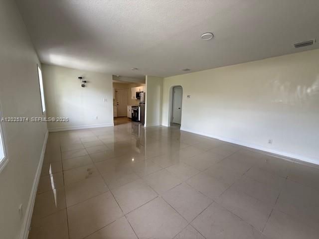 En Venta: $449,000 (3 camas, 2 baños, 1232 Pies cuadrados)