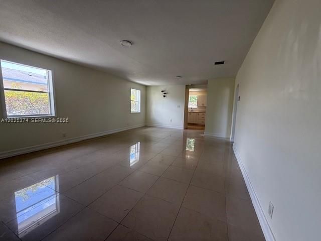 En Venta: $449,000 (3 camas, 2 baños, 1232 Pies cuadrados)