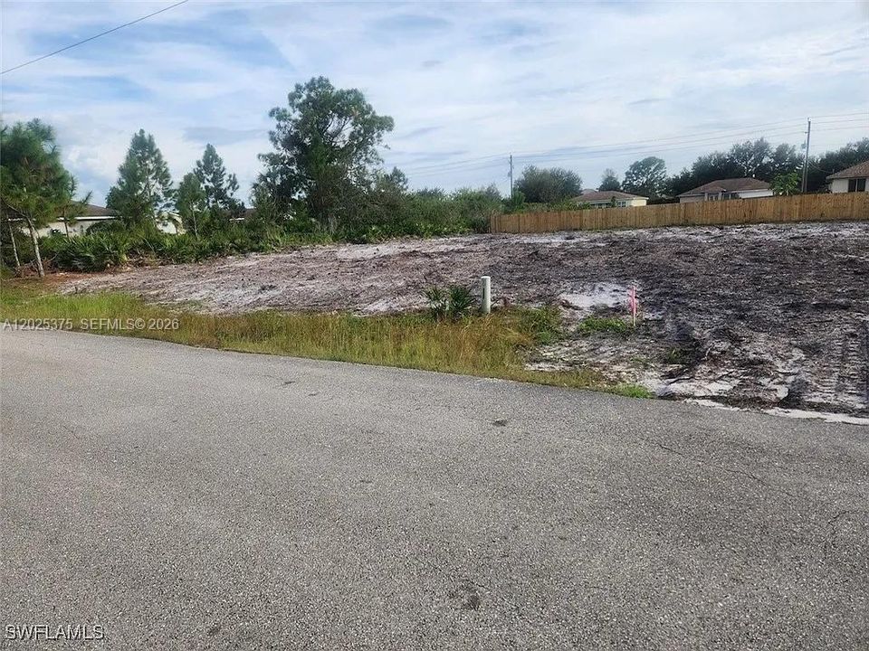 待售: $27,500 (0.25 acres)