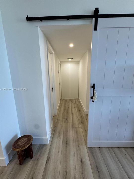 For Rent: $4,500 (2 beds, 2 baths, 1050 Square Feet)