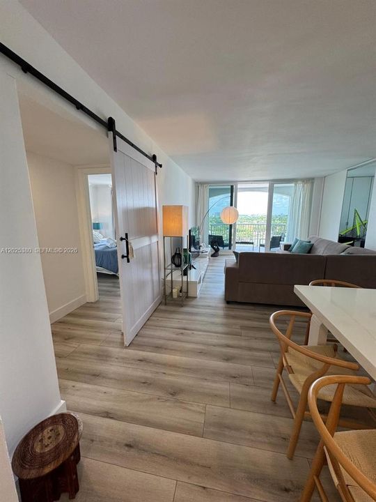 For Rent: $4,500 (2 beds, 2 baths, 1050 Square Feet)