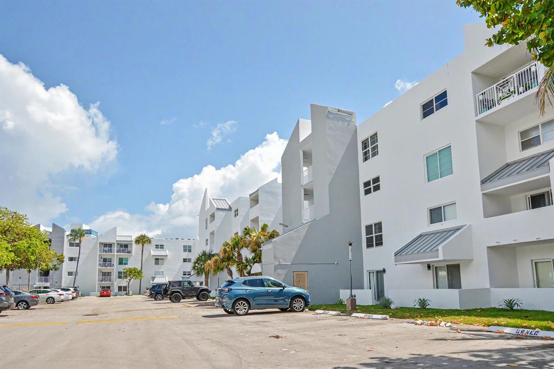 2_2840 NE 14TH STREET CAUSEWAY 405A (ANN