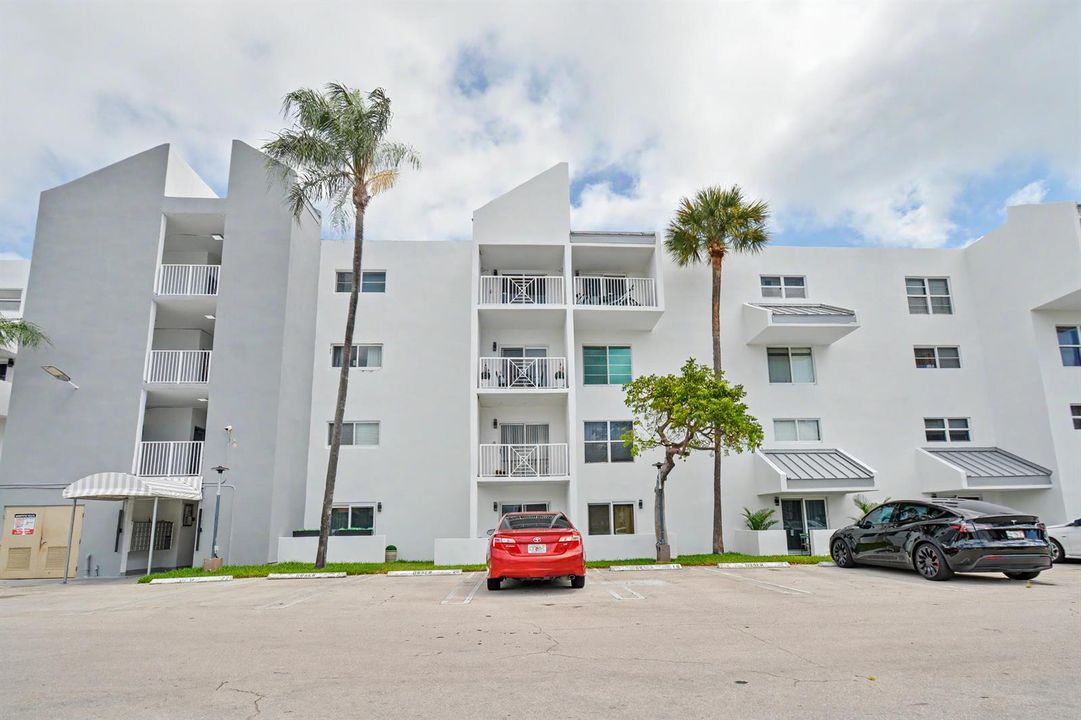 2840 NE 14TH STREET CAUSEWAY 405A (ANNA