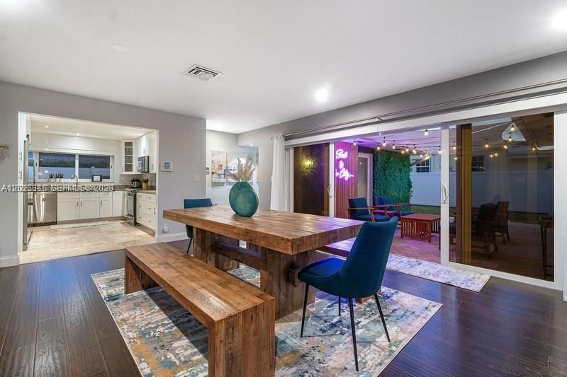 For Rent: $5,400 (3 beds, 2 baths, 1710 Square Feet)