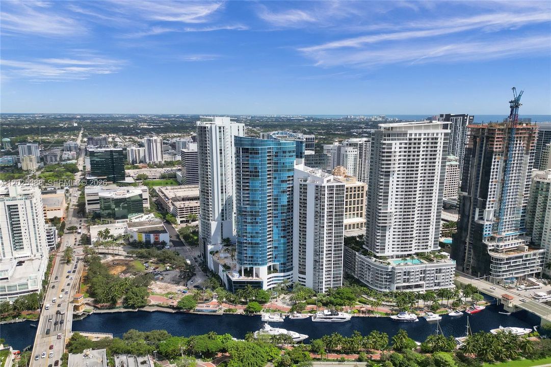 For Sale: $849,900 (2 beds, 2 baths, 1161 Square Feet)