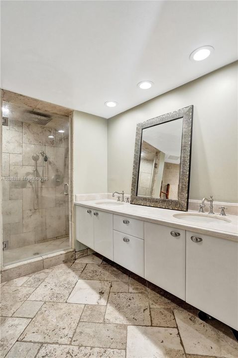 For Sale: $849,900 (2 beds, 2 baths, 1161 Square Feet)