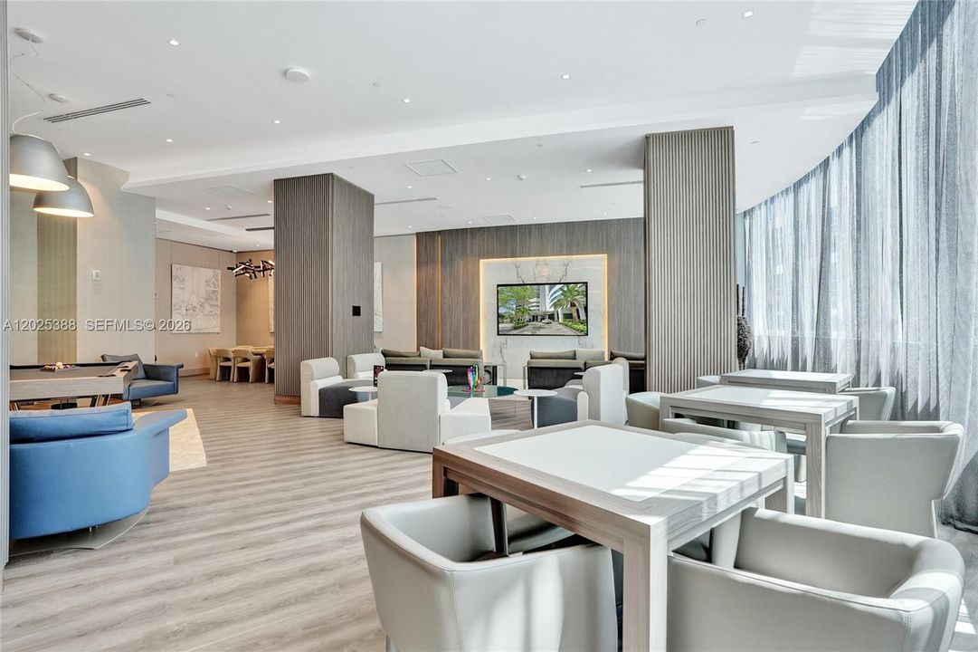 For Sale: $849,900 (2 beds, 2 baths, 1161 Square Feet)