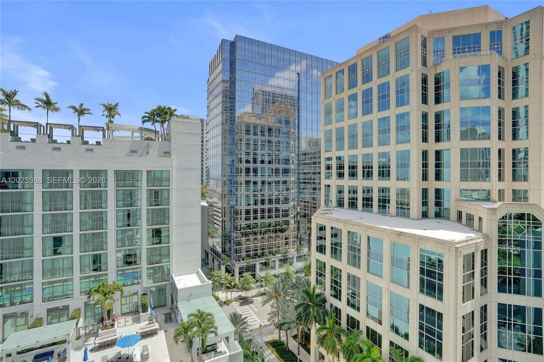 For Sale: $849,900 (2 beds, 2 baths, 1161 Square Feet)