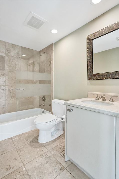 For Sale: $849,900 (2 beds, 2 baths, 1161 Square Feet)