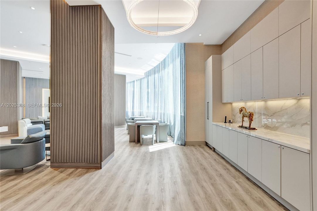 For Sale: $849,900 (2 beds, 2 baths, 1161 Square Feet)