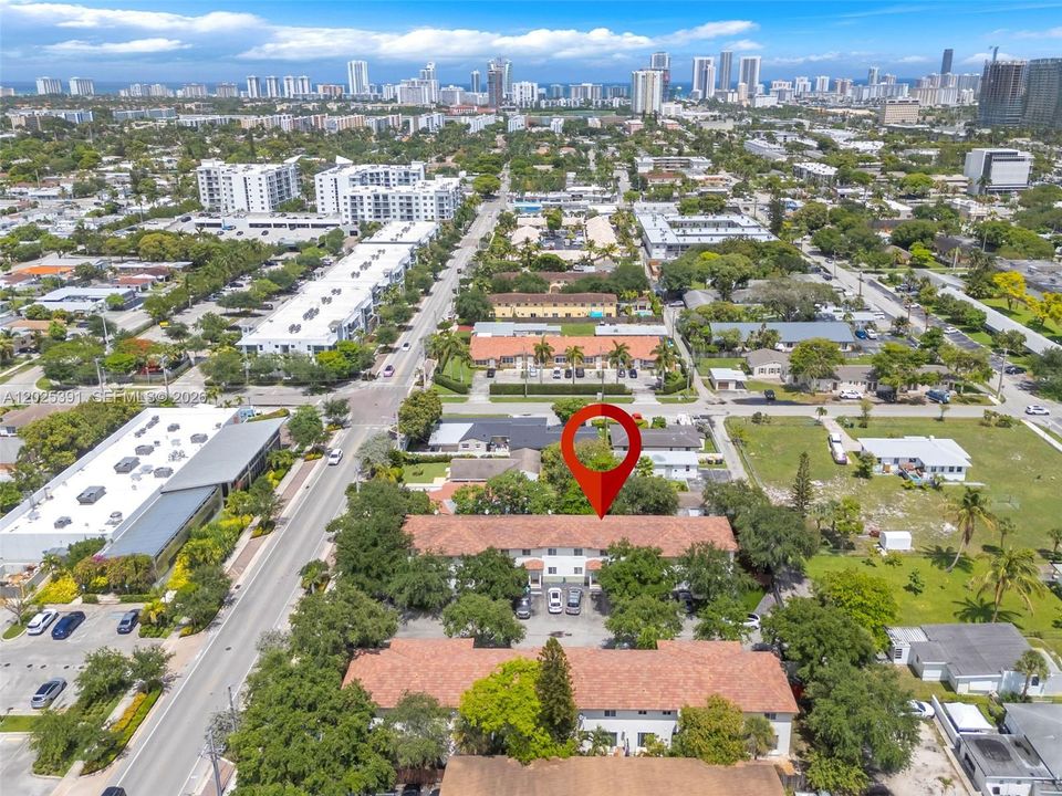 Active With Contract: $2,500 (2 beds, 2 baths, 1100 Square Feet)