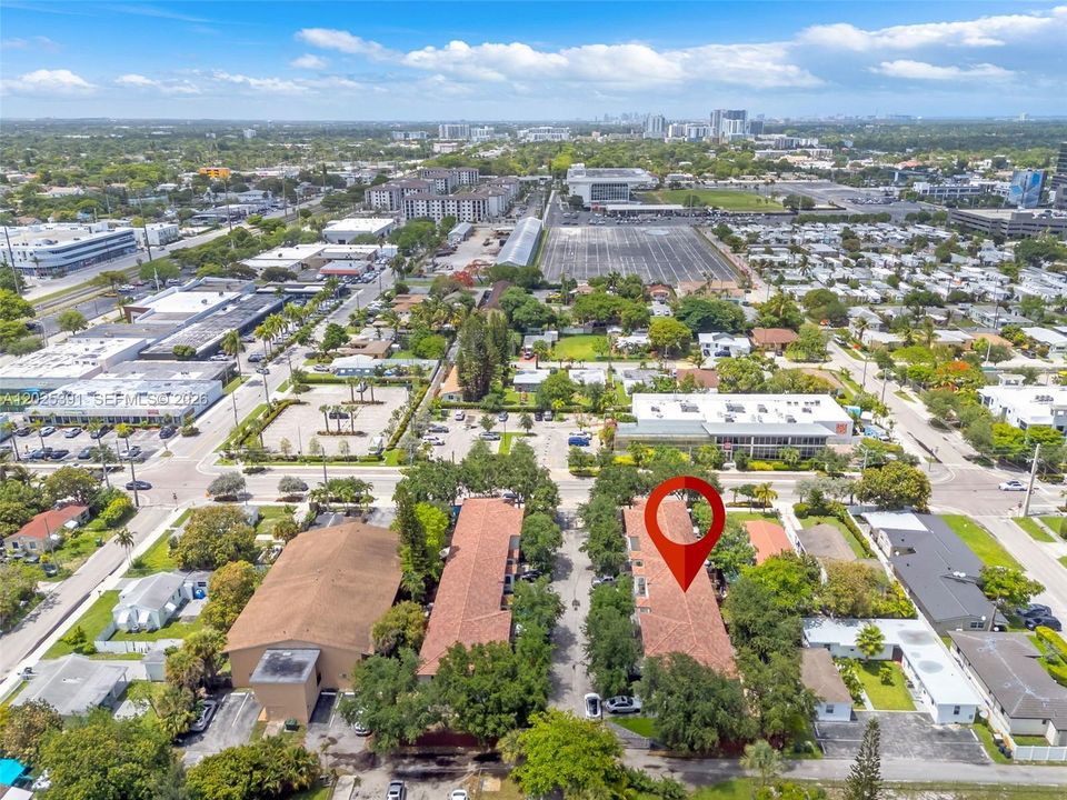 Active With Contract: $2,500 (2 beds, 2 baths, 1100 Square Feet)