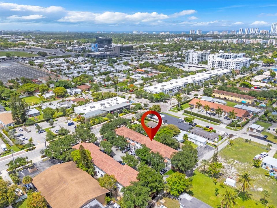 Active With Contract: $2,500 (2 beds, 2 baths, 1100 Square Feet)