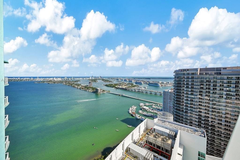 En Venta: $859,000 (2 camas, 2 baños, 1380 Pies cuadrados)