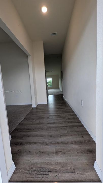 For Rent: $2,300 (3 beds, 2 baths, 1472 Square Feet)