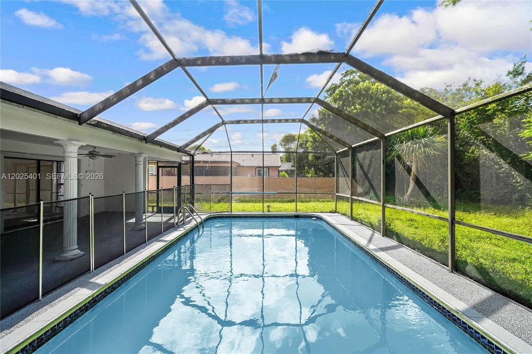 For Sale: $799,000 (4 beds, 2 baths, 2194 Square Feet)