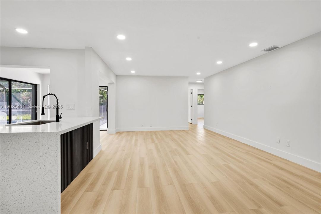 For Sale: $799,000 (4 beds, 2 baths, 2194 Square Feet)