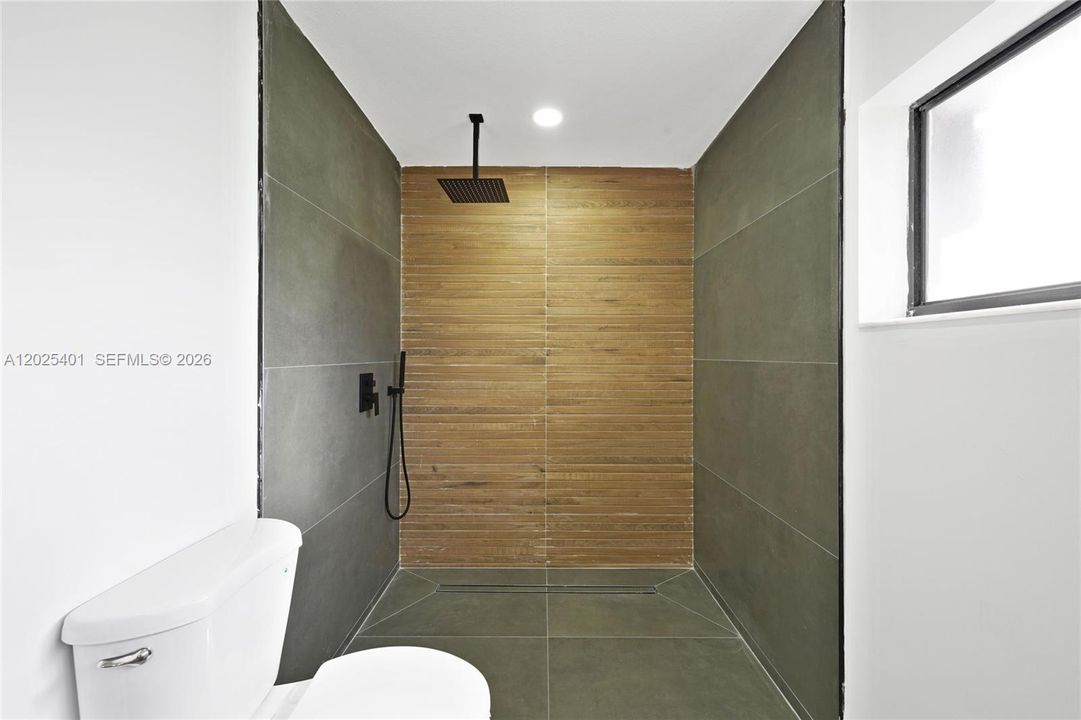 For Sale: $799,000 (4 beds, 2 baths, 2194 Square Feet)