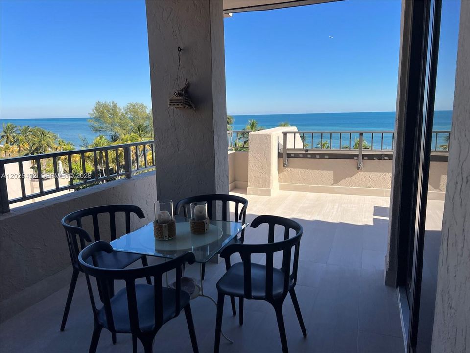 COVERED BALCONY