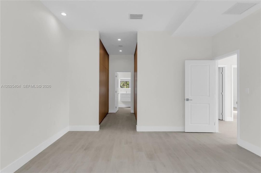 For Sale: $1,200,000 (3 beds, 2 baths, 1676 Square Feet)