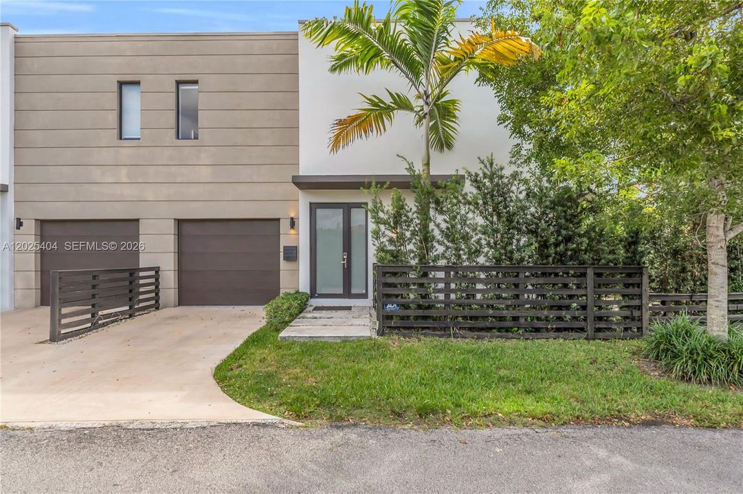 For Sale: $1,200,000 (3 beds, 2 baths, 1676 Square Feet)