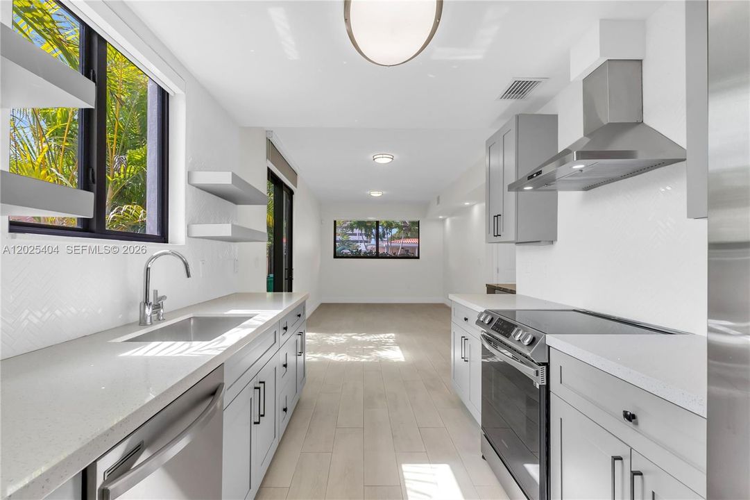 For Sale: $1,200,000 (3 beds, 2 baths, 1676 Square Feet)