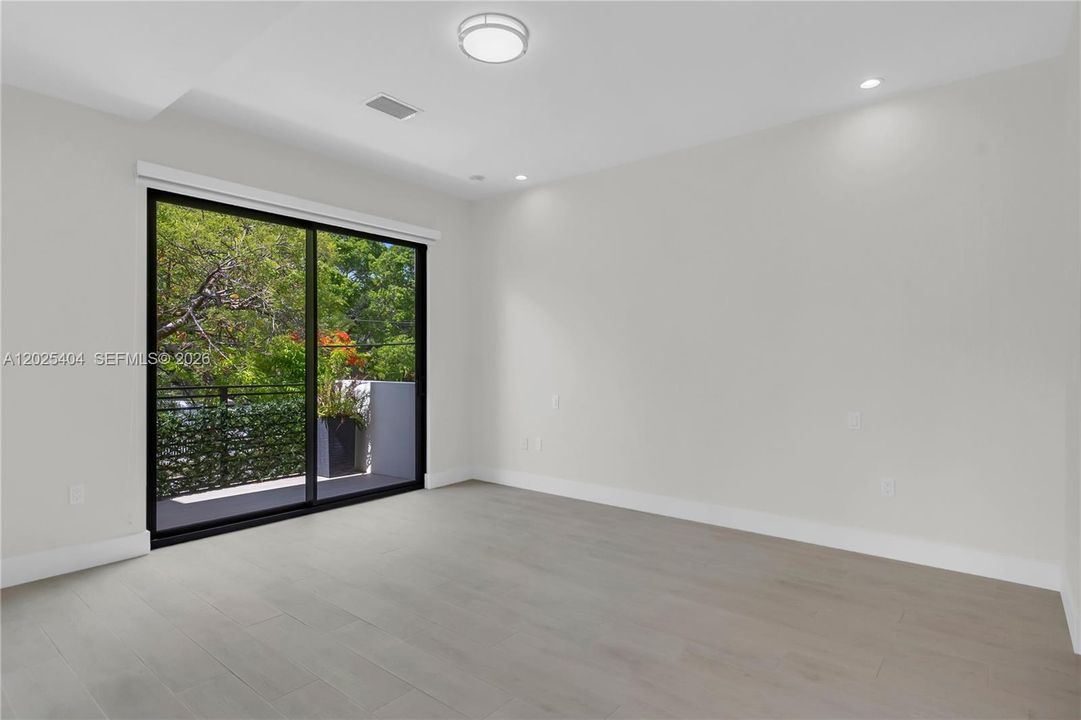 For Sale: $1,200,000 (3 beds, 2 baths, 1676 Square Feet)