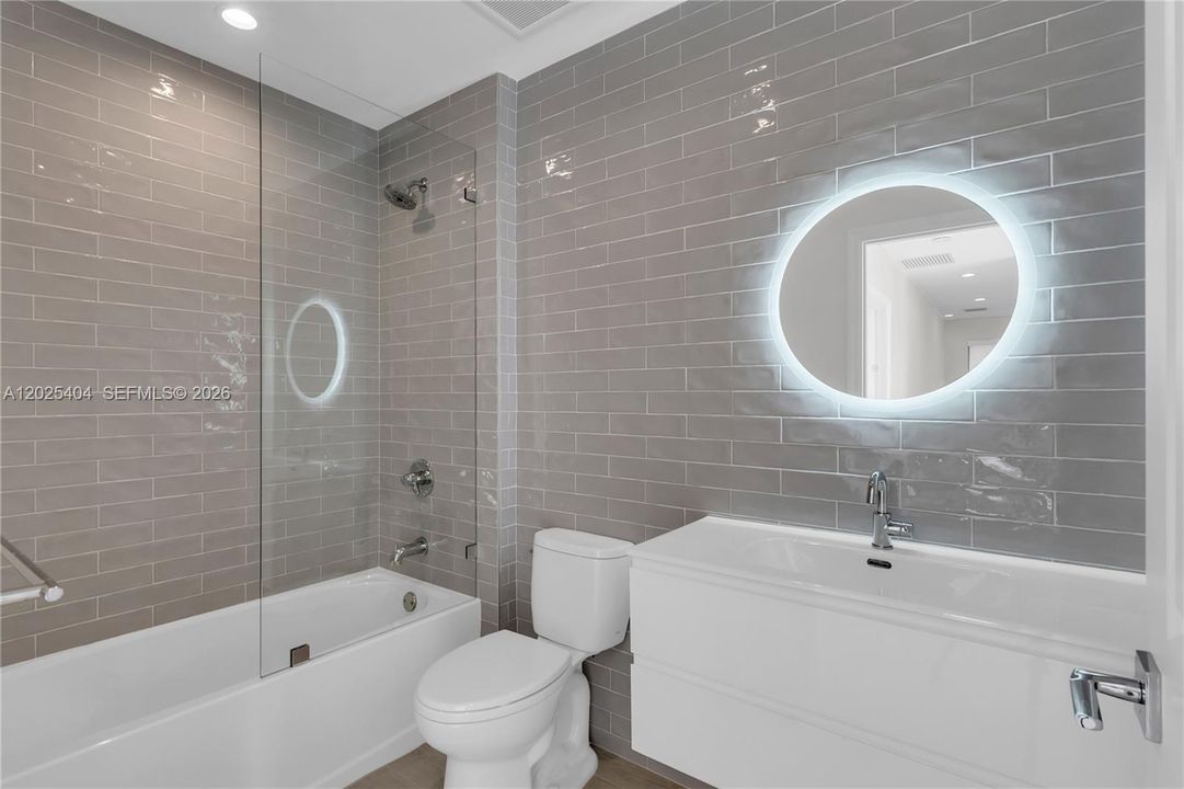 For Sale: $1,200,000 (3 beds, 2 baths, 1676 Square Feet)