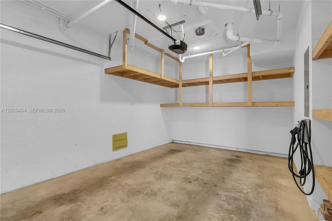 For Sale: $1,200,000 (3 beds, 2 baths, 1676 Square Feet)