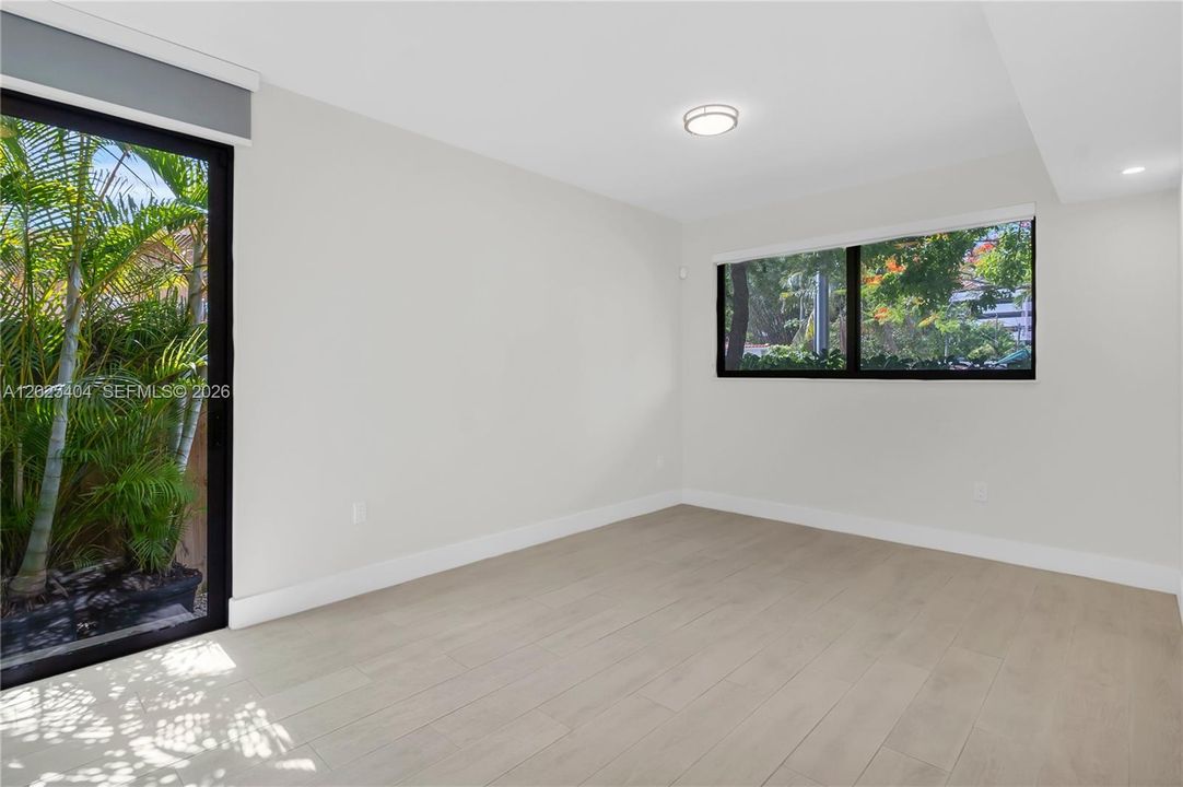 For Sale: $1,200,000 (3 beds, 2 baths, 1676 Square Feet)