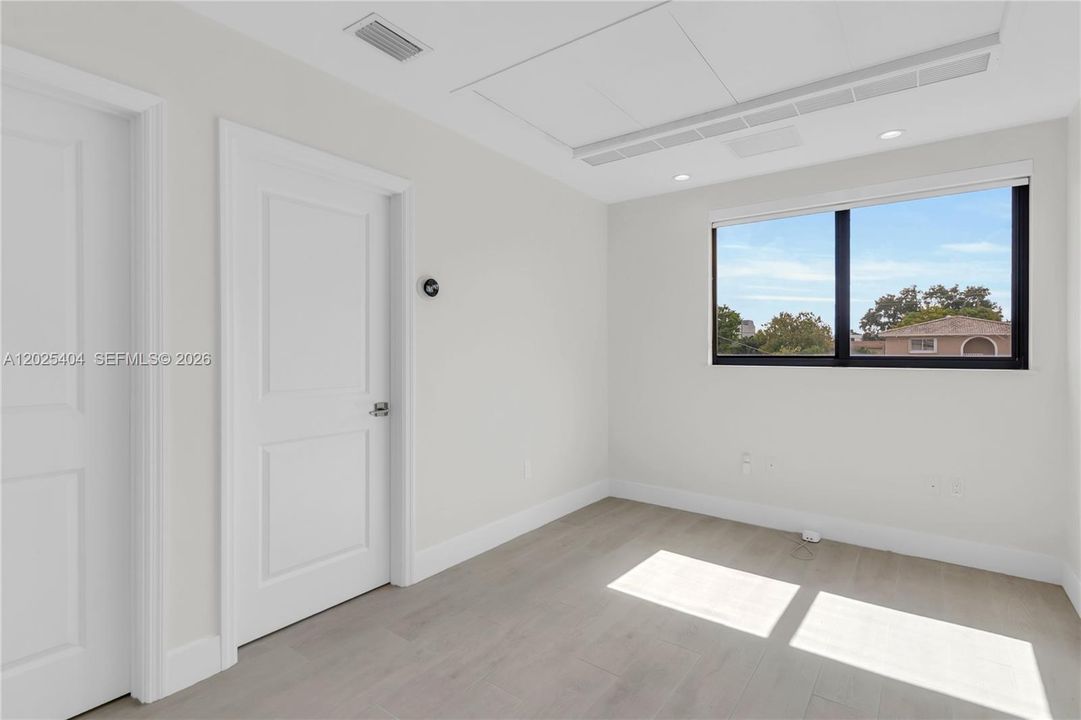 For Sale: $1,200,000 (3 beds, 2 baths, 1676 Square Feet)