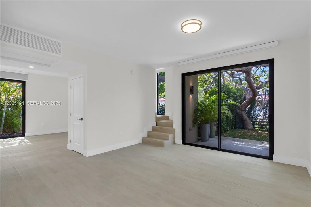 For Sale: $1,200,000 (3 beds, 2 baths, 1676 Square Feet)