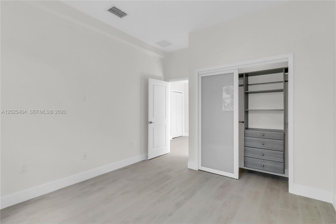 For Sale: $1,200,000 (3 beds, 2 baths, 1676 Square Feet)