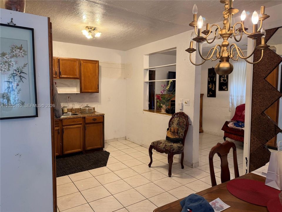 Active With Contract: $385,000 (4 beds, 2 baths, 1866 Square Feet)