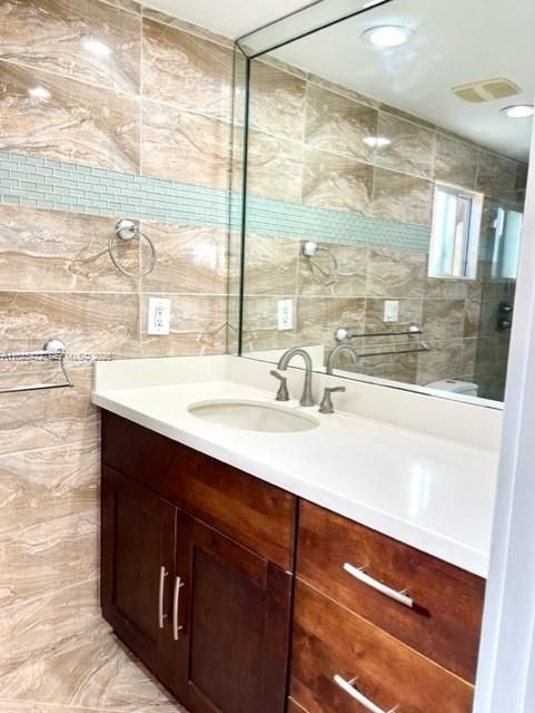 For Rent: $3,300 (3 beds, 2 baths, 1305 Square Feet)